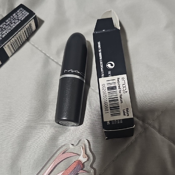 MAC Cosmetics Pink Lipstick and Pencil Duo - Picture 8 of 9